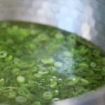 making spring onion oil 2